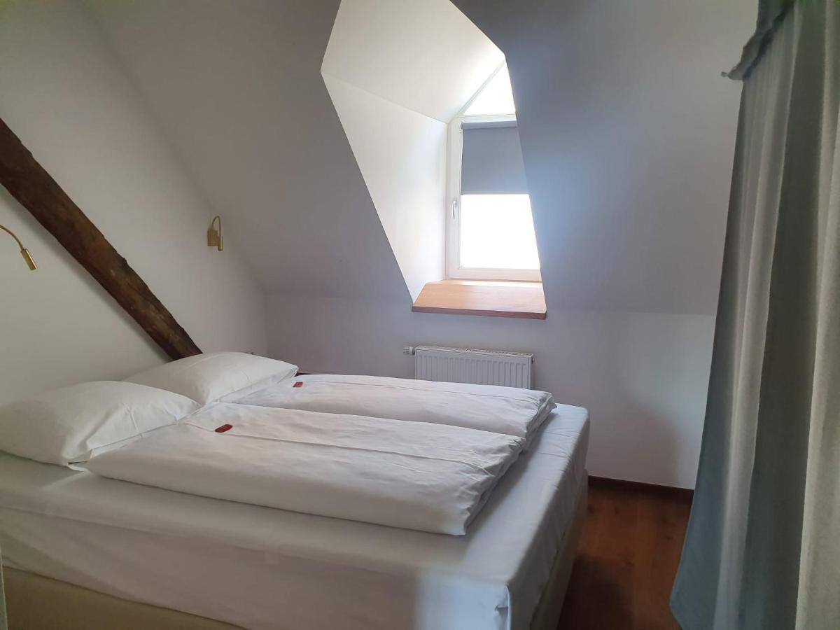 Hotel Schierlinger Braeustueberl Екстериор снимка